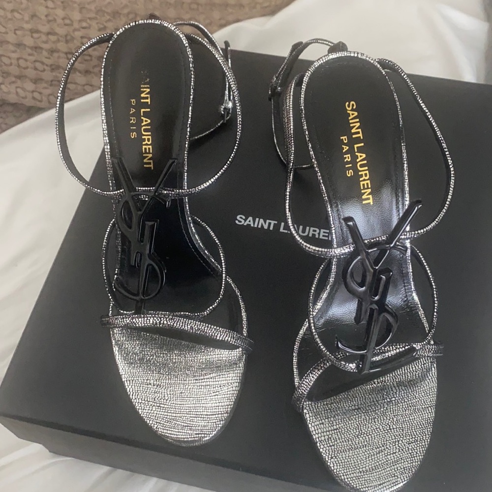 Yves Saint Laurent Heels